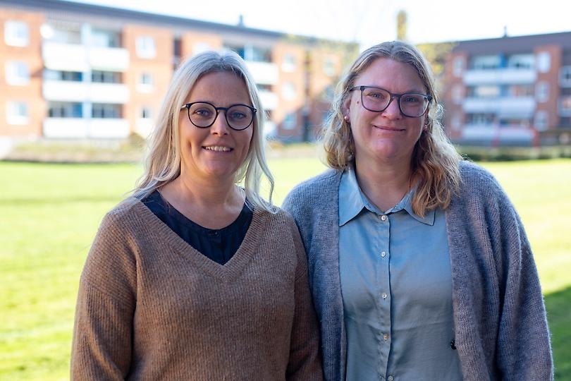 Sara Hermansson är specialistundersköterska och Ida Brandt
som är socionom. De är anställda av socialförvaltningens förebyggande enhet.
